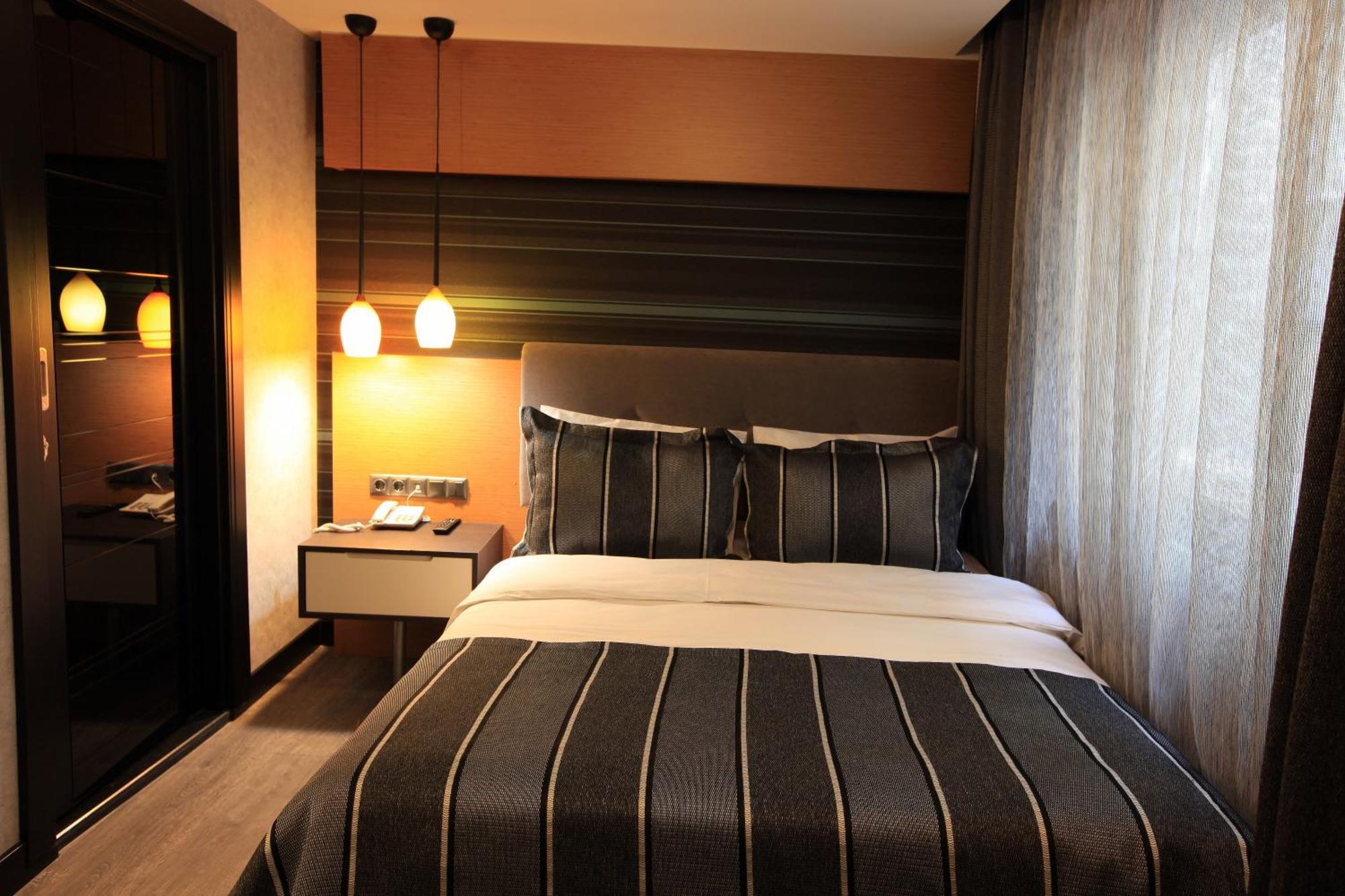 The Black Hotel Eskişehir Phòng bức ảnh
