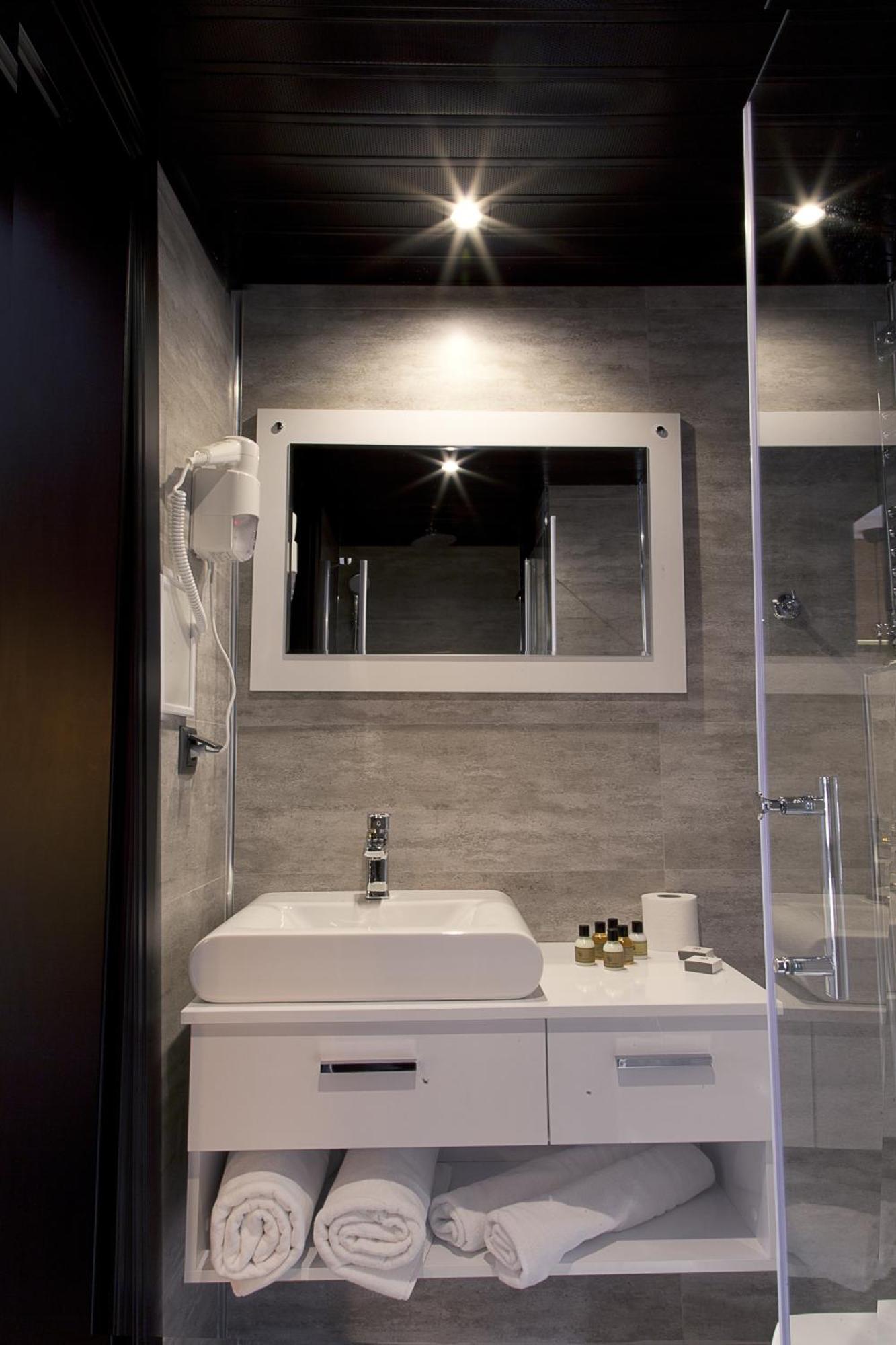 The Black Hotel Eskişehir Phòng bức ảnh