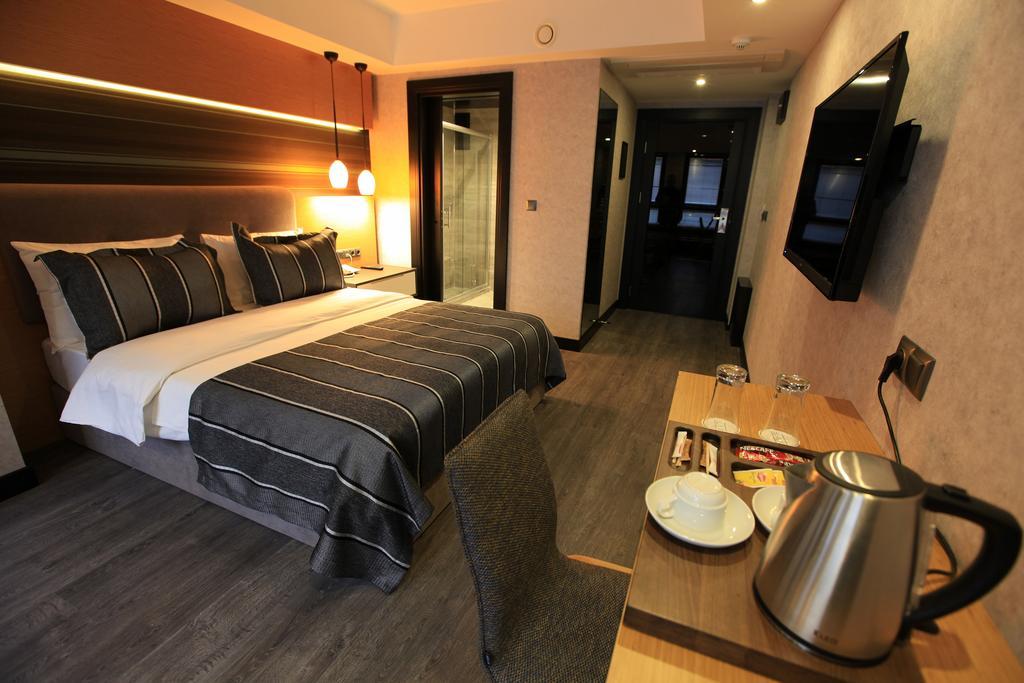 The Black Hotel Eskişehir Phòng bức ảnh
