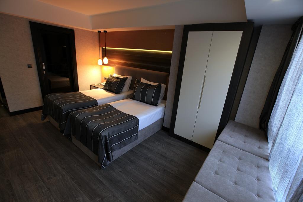 The Black Hotel Eskişehir Phòng bức ảnh