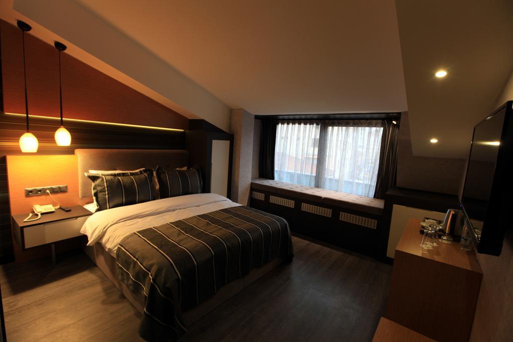 The Black Hotel Eskişehir Phòng bức ảnh